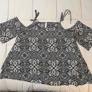 Women's Floral Print Short Sleeve Cold Shoulder Top with Sleeve Ties XL